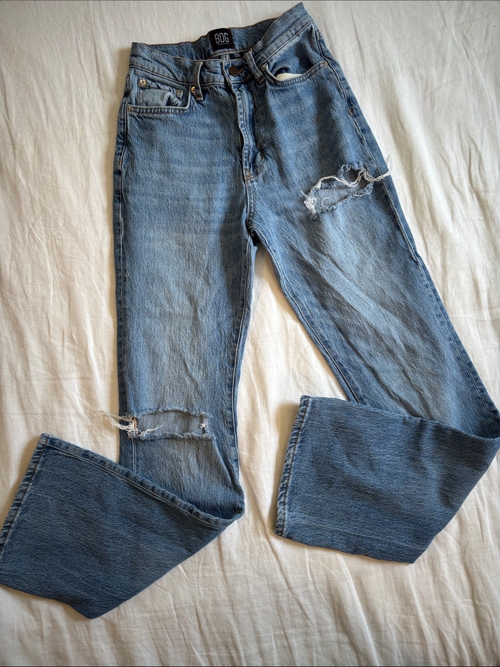 BDG Urban Outfitters High-Rise Flare Distressed Jeans Sz 26 Medium Wash